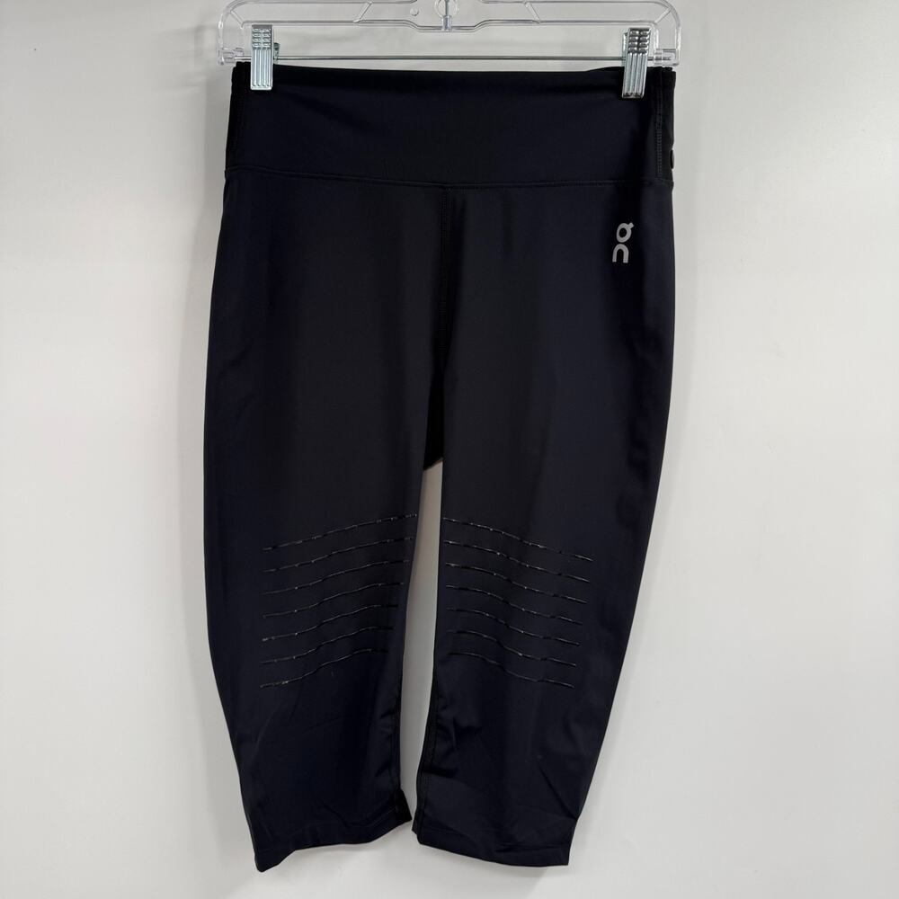 On Cloud Running Trail Tights Mens S Black 3/4 Silicone Knee Grip Logo
